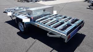 El remolque transporta de 12 a 15 bicicletas en posición horizontal. - Imagen 3